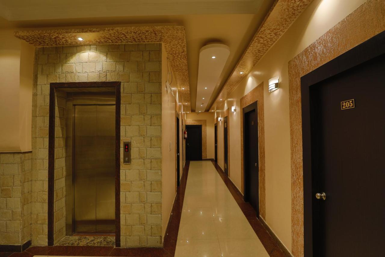 The Park Presidency Hotel Bareilly Bagian luar foto