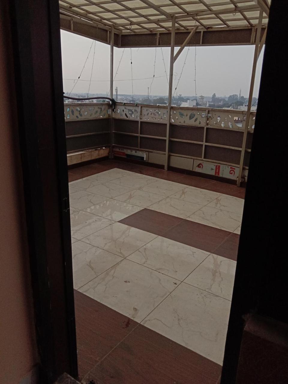 The Park Presidency Hotel Bareilly Bagian luar foto
