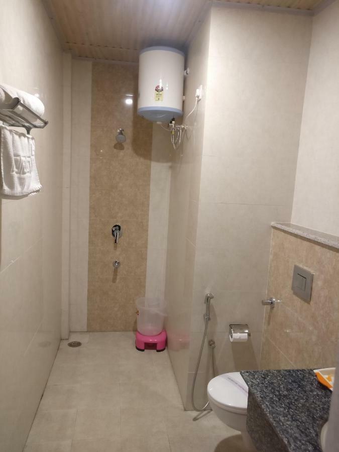 The Park Presidency Hotel Bareilly Bagian luar foto